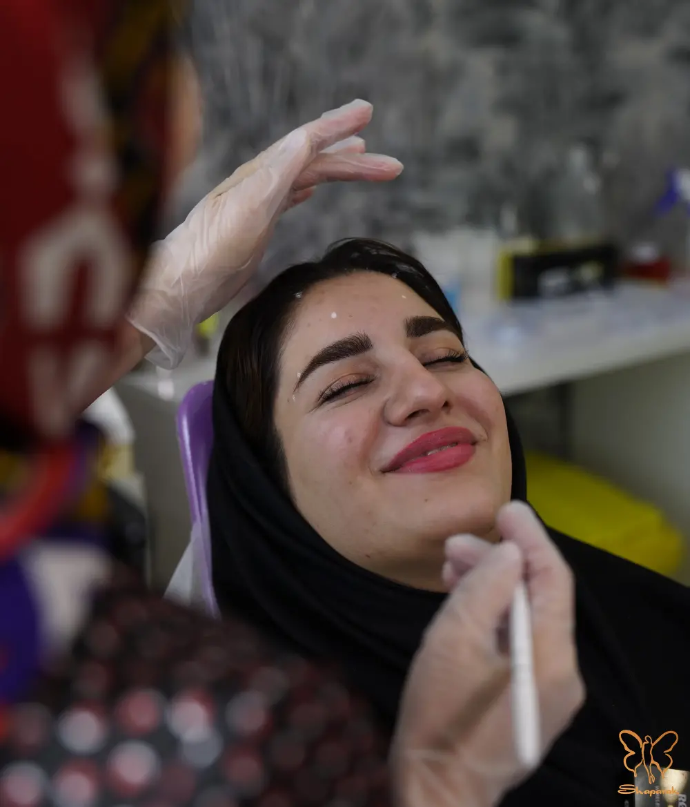 مشاوره صادقانه و هزینه بوتاکس منصفانه در مشهد
