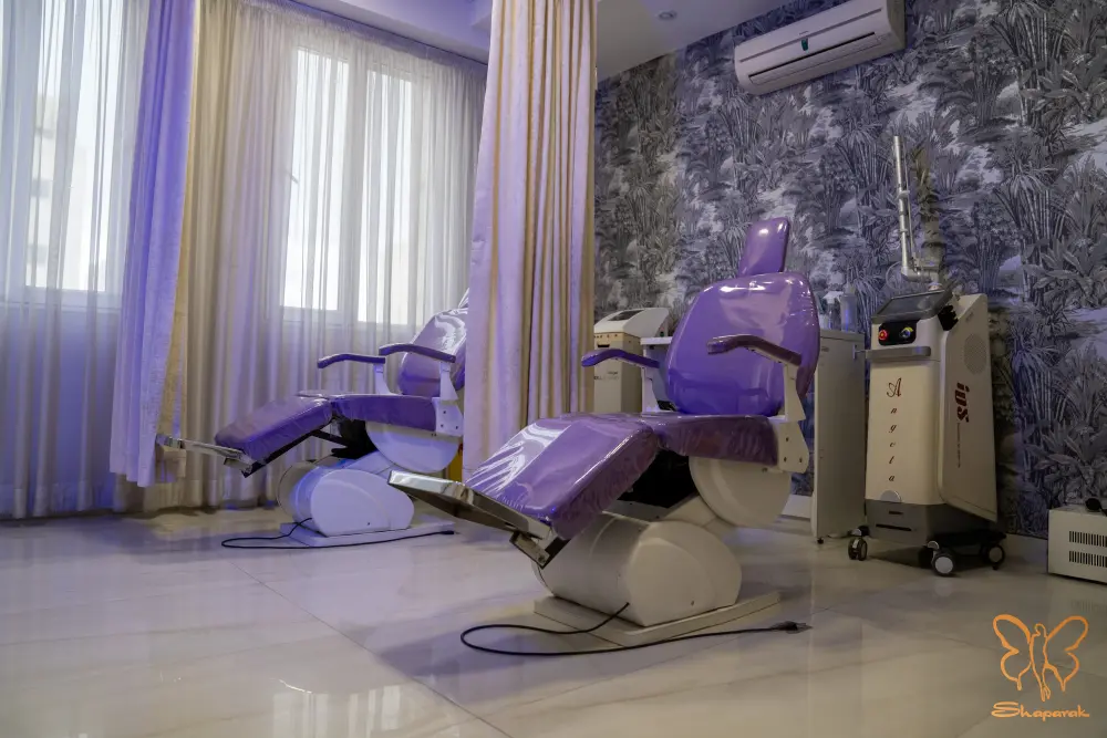 کلینیک تخصصی پوست و مو شاپرک طلایی در مشهد