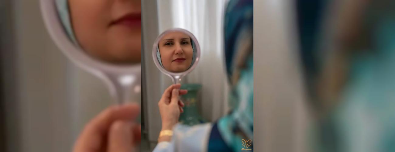 تزریق چربی یا لیفت با نخ؟ مقایسه نهایی بهترین روش های جوان سازی با کلینیک شاپرک طلایی