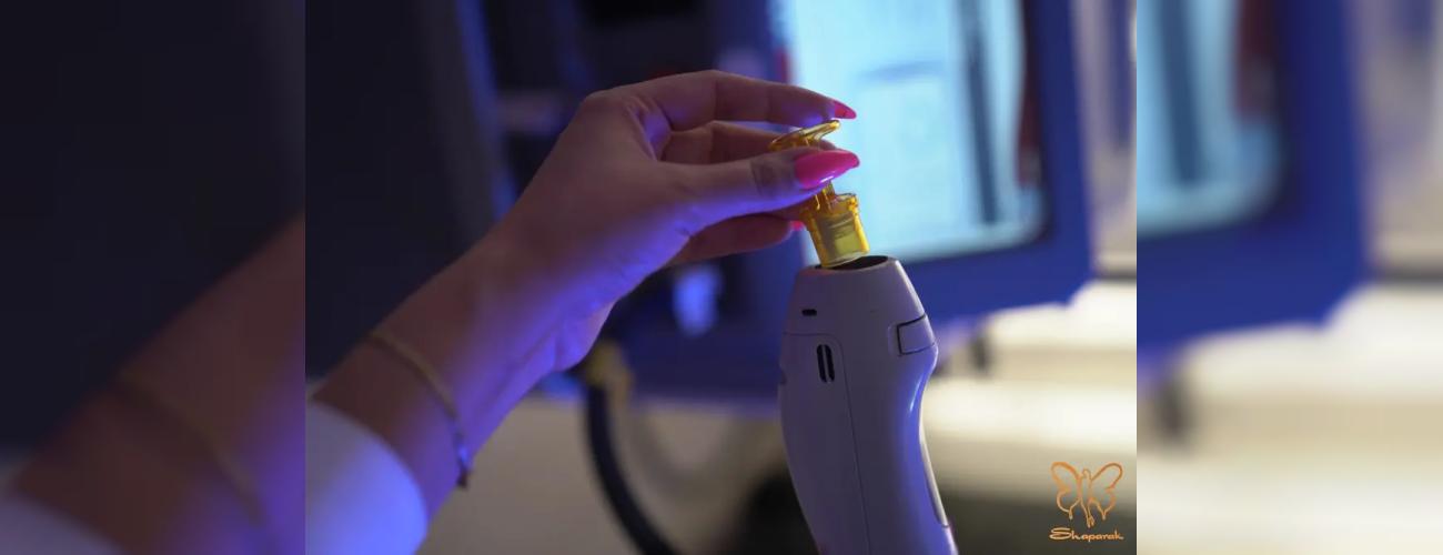 لیزر موهای زائد بعد از لابیاپلاستی | راهنمای کامل زیبایی و ایمنی در کلینیک شاپرک طلایی مشهد