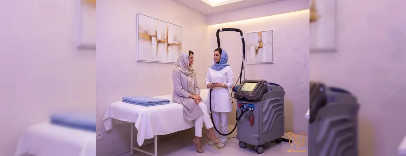 ریزش سکه‌ای یا طبیعی؟ راهنمای تشخیص موفقیت لیزر موهای زائد در مشهد