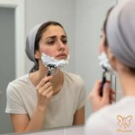 عوارض شیو صورت با ژیلت را می‌دانید؟ چرا لیزر کندلا بهترین راه حذف موها زائد صورت است؟