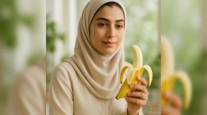 راز پوست آینه‌ای شما: موز، کلید رطوبت و جوانی پوست در شاپرک طلایی مشهد!