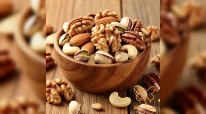 فرمول جوانی که نسل به نسل منتقل شده: پوستی شفاف و بدون لک با قدرت مغزیجات و آجیل