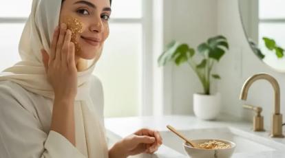 اسکراب خانگی یا پاکسازی صورت در کلینیک؟ راهنمای لایه‌برداری ملایم پوست صورت در مشهد