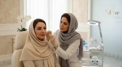 انجام همزمان تزریق چربی صورت و ژل لب: راز یک تغییر زیبا در مشهد