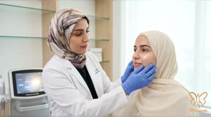 مقایسه تیکسل و آر اف: چرا RF آر اف فرکشنال بهترین درمان منافذ باز و جوش در مشهد است؟