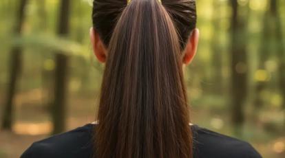 ریزش مو با مدل مو دم اسبی: راهنمای کامل درمان آلوپسی کششی در مشهد