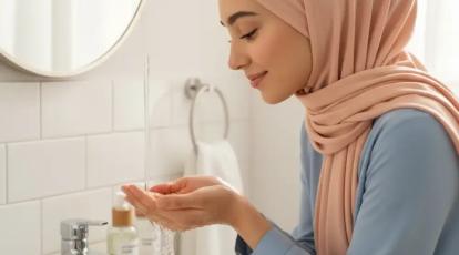 چند بار در روز صورت خود را بشوییم؟ (راهنمای کامل برای پوست چرب، خشک و جوشدار)
