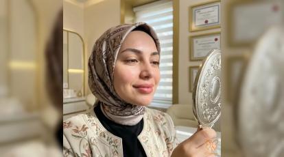 ژل ژوویدرم برای رفع تیرگی لب افراد سیگاری؛ بهبود رنگ لب با کلینیک شاپرک طلایی مشهد