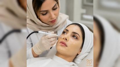 پوست شفاف بدون آرایش: چرا مزوتراپی و لیزر فوتونا جایگزین BB Glow شده‌اند؟