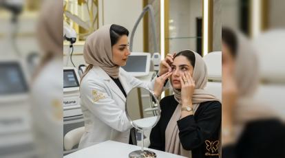 مزوتراپی RRS یا لیزر فوتونا برای دور چشم؟ راهنمای تخصصی درمان تیرگی دور چشم در مشهد