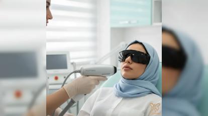 خداحافظی با تیرگی لب افراد سیگاری با فوتونا، در کلینیک شاپرک طلایی مشهد