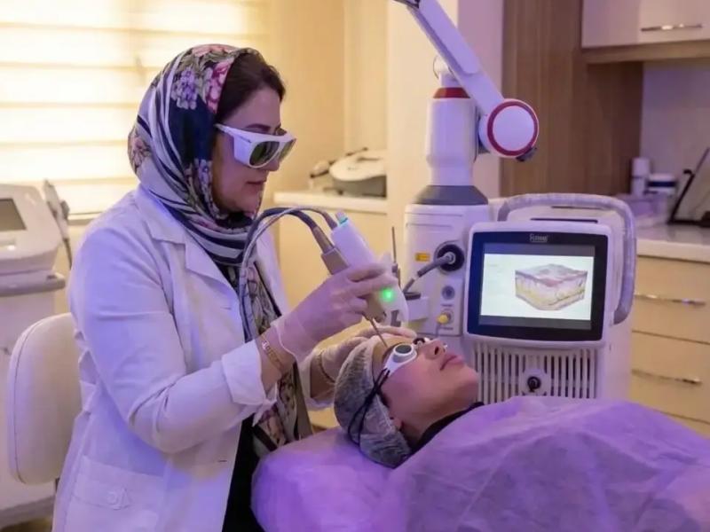 جوانسازی پوست با فوتونا فوردی